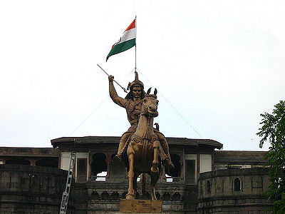 बाजीराव की प्रतिमा, शनिवार वाड़ा, पुणे