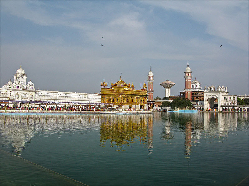 चित्र:Golden-Temple-Amritsar-11.jpg