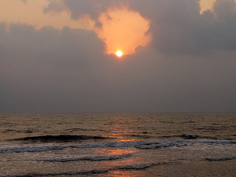 चित्र:Payyambalam-Beach.jpg