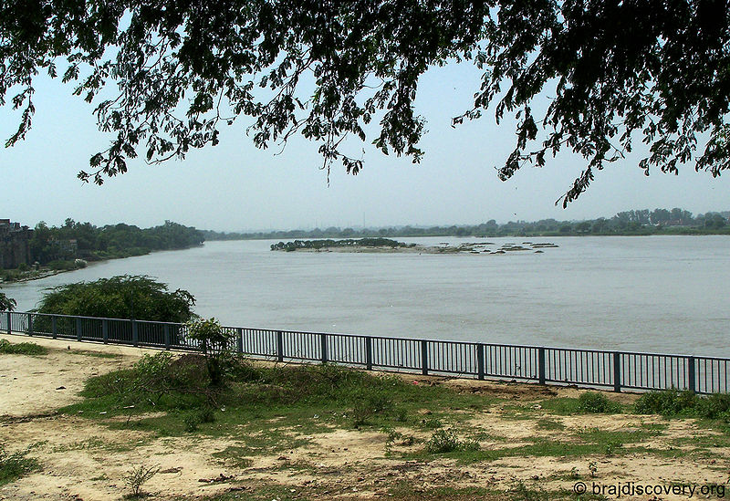 चित्र:Yamuna Gokul-5.jpg