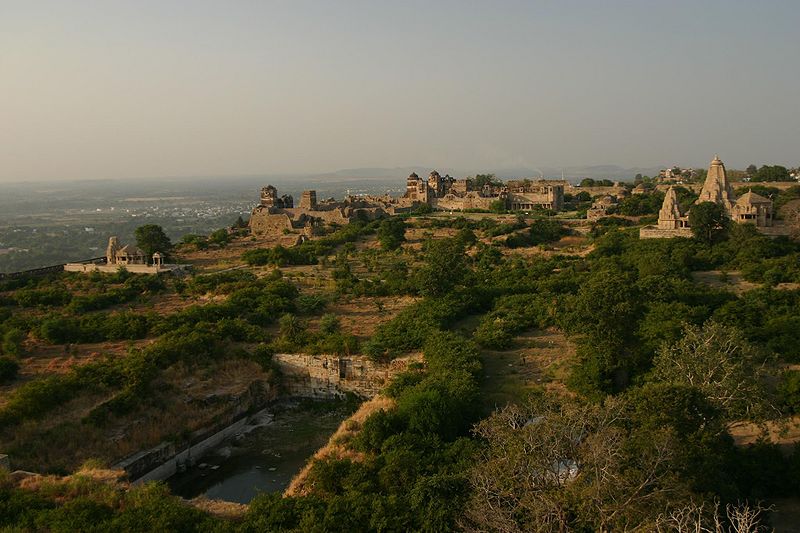 चित्र:Chittorgarh-Fort-5.jpg