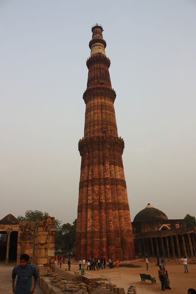 चित्र:Qutb Minar-2.jpg
