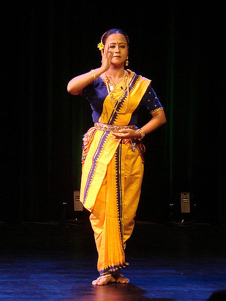 चित्र:Manipuri-Sari.jpg