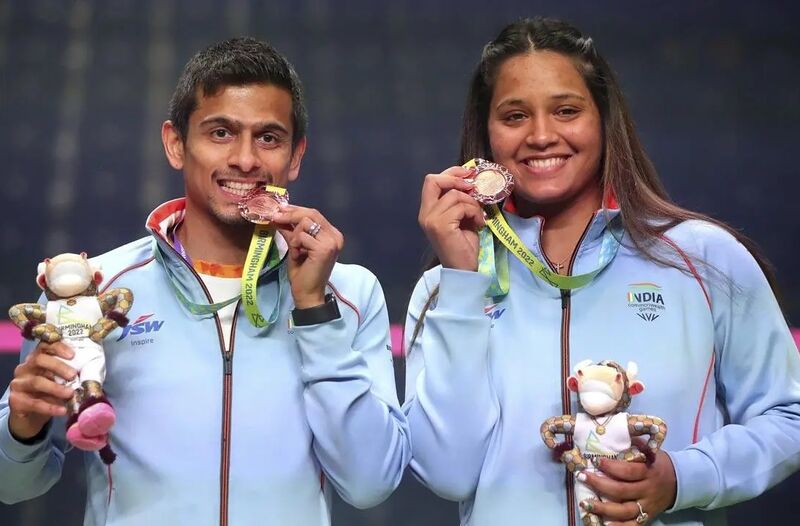 चित्र:Deepika-Pallikal-and-Saurav-Ghosal.jpg