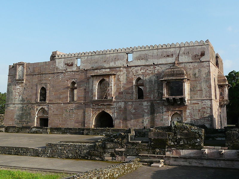 चित्र:Hindola-Mahal-Mandu.jpg