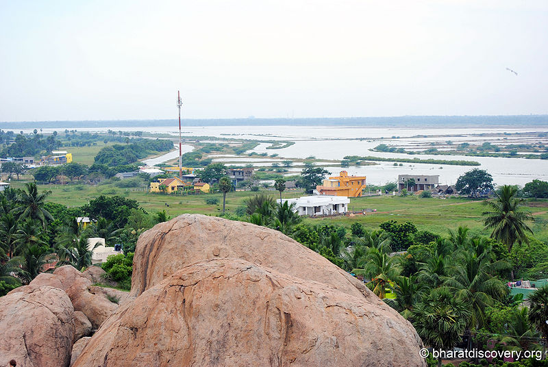 चित्र:Mahisha-Mardini-Cave-Mahabalipuram-3.jpg