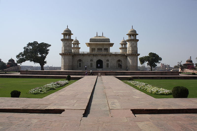 चित्र:Itmad-Ud-Daulah-Tomb-Agra.jpg