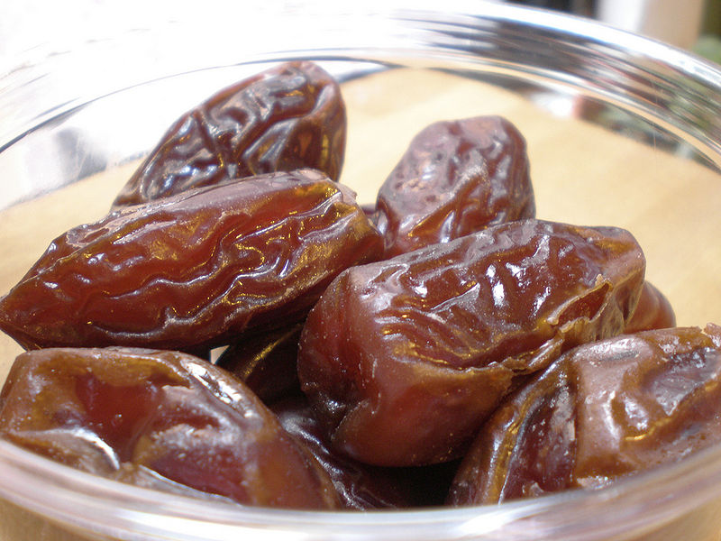 चित्र:Dates-Fruit.jpg