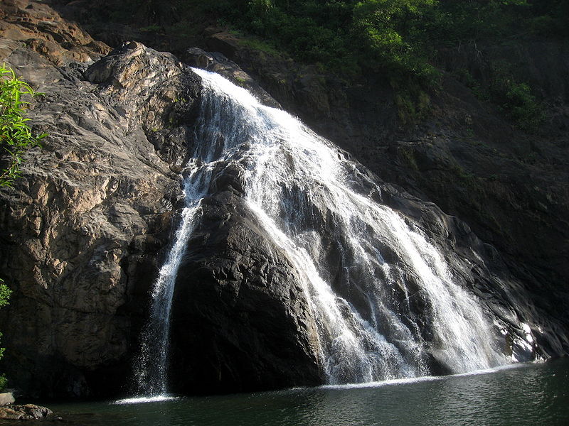 चित्र:Dudhsagar-Waterfall-Goa.jpg
