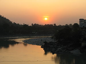 सूर्यास्त के समय गंगा का द्रश्य, ॠषिकेश