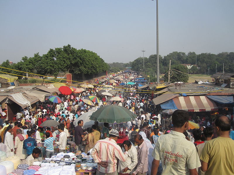 चित्र:Jama-Masjid-Market-Delhi.jpg