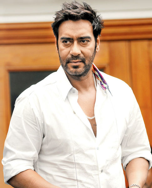 चित्र:Ajaya-Devgn.jpg