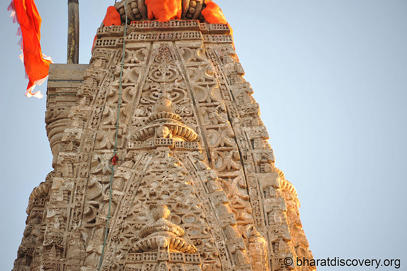 चित्र:Dwarkadhish-Temple-Gujarat-11.jpg