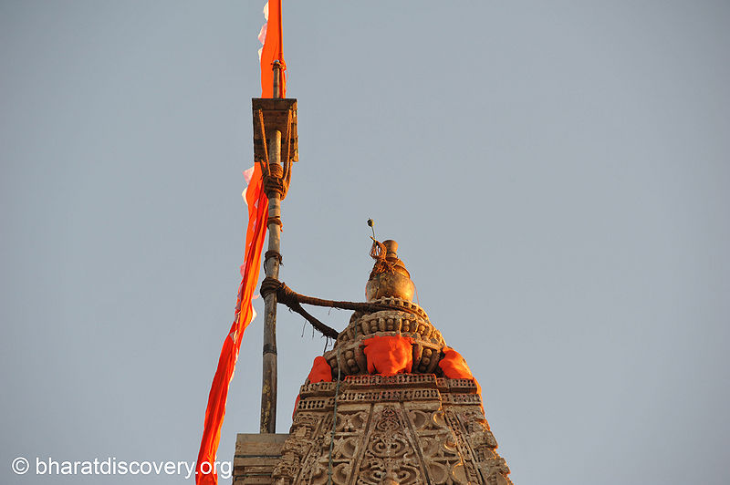 चित्र:Dwarkadhish-Temple-Gujarat-9.jpg