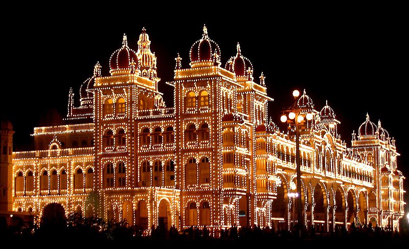चित्र:Mysore-Palace-In-Dasara.jpg