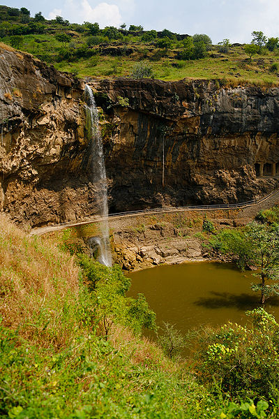 चित्र:Ellora-Waterfall.jpg