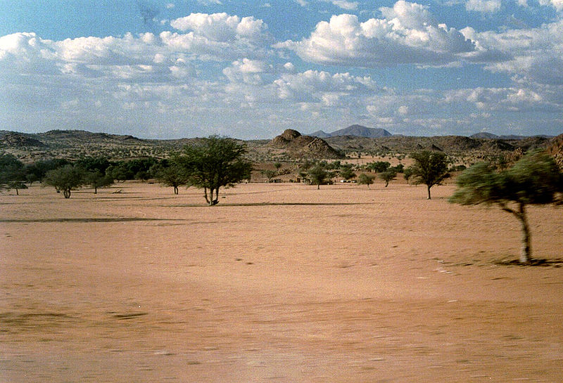 चित्र:Kalahari-Desert.jpg