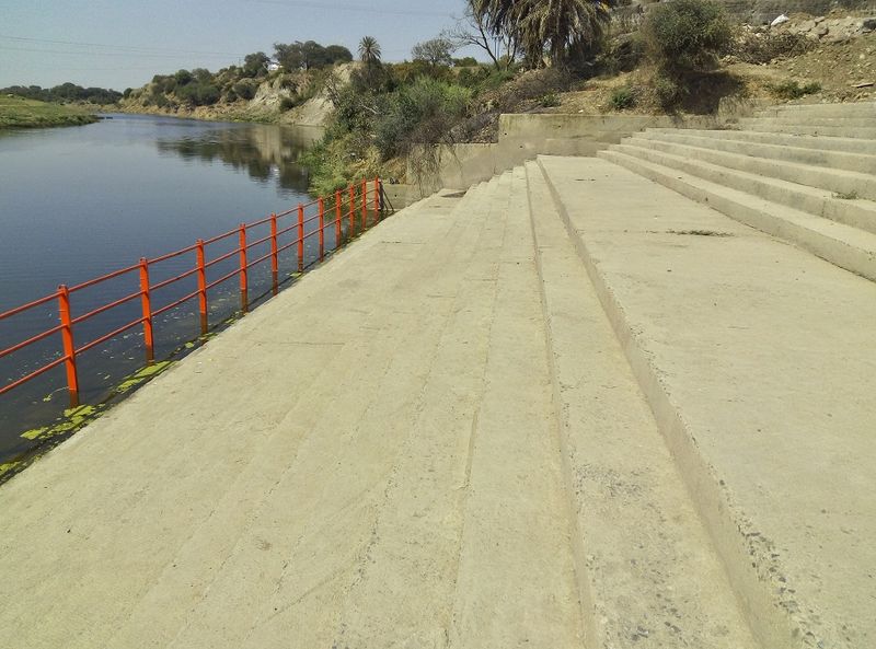 चित्र:Kabir-Ghat.jpg