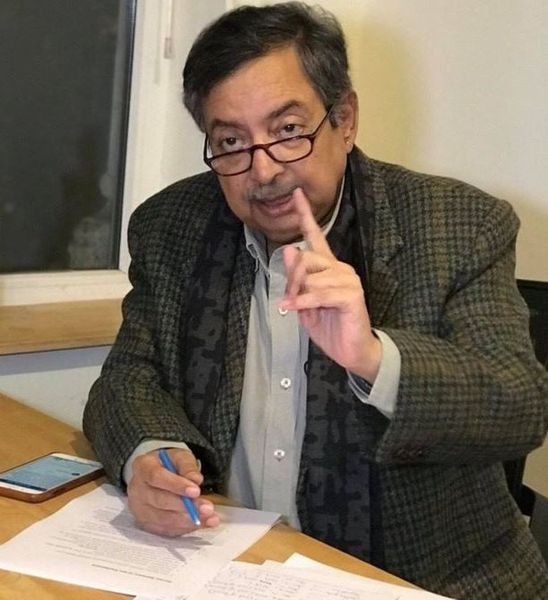 चित्र:Vinod-Dua-1.jpg