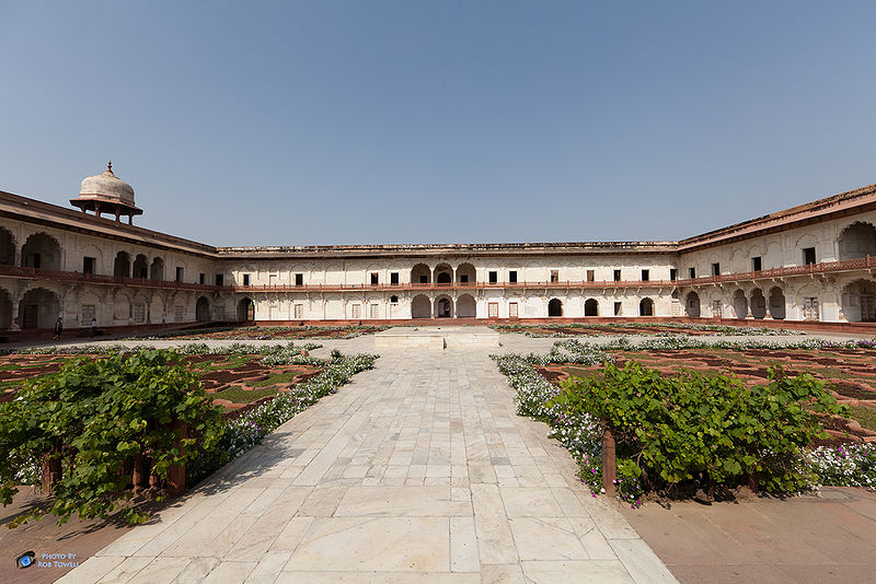 चित्र:Red-Fort-Agra-4.jpg