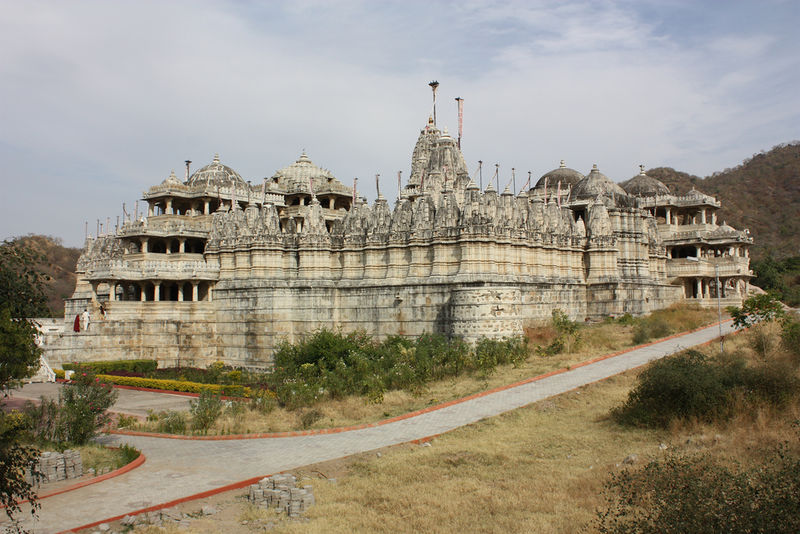 चित्र:Ranakpur-Jain-Temple-8.jpg