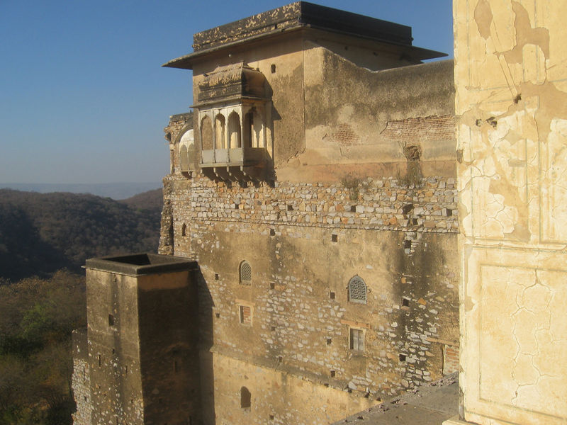 चित्र:Bala-Quila-Alwar-2.jpg