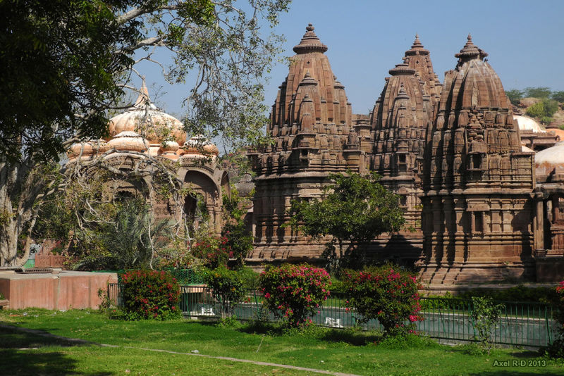 चित्र:Mandore-Garden-Jodhpur.jpg