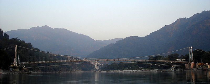 चित्र:Ram-Jhula.jpg