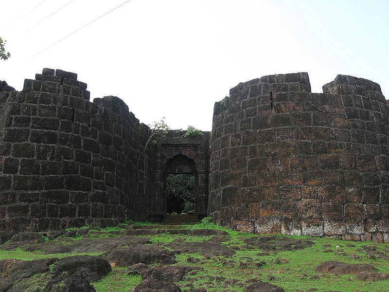 चित्र:Bankot-Fort-Ratnagiri.jpg
