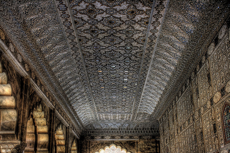 चित्र:Mirror-Palace-Jaipur.jpg