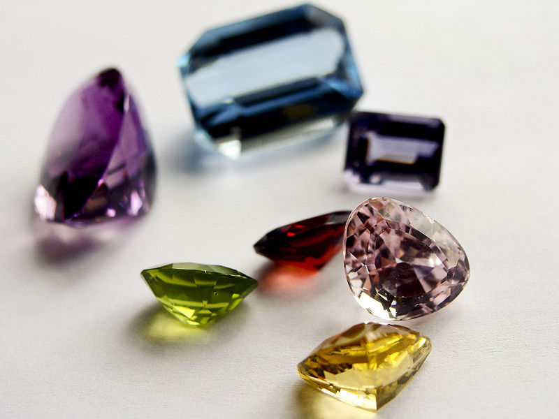 चित्र:Gemstone.jpg