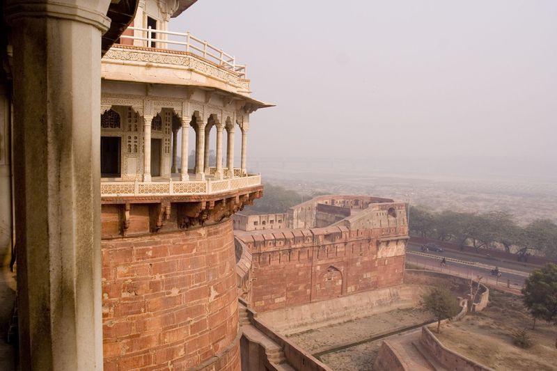 चित्र:Musamman Burj-2.jpg
