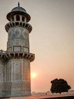 एतमादुद्दौला का मक़बरा