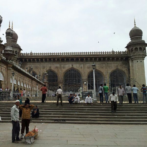 चित्र:Makkah-Masjid-in-Hyderabad.jpg