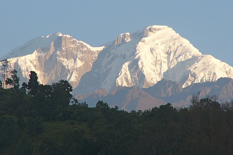 चित्र:Himalayas.jpg