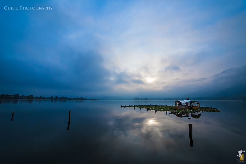 चित्र:Dal-Lake-Srinagar-2.jpg
