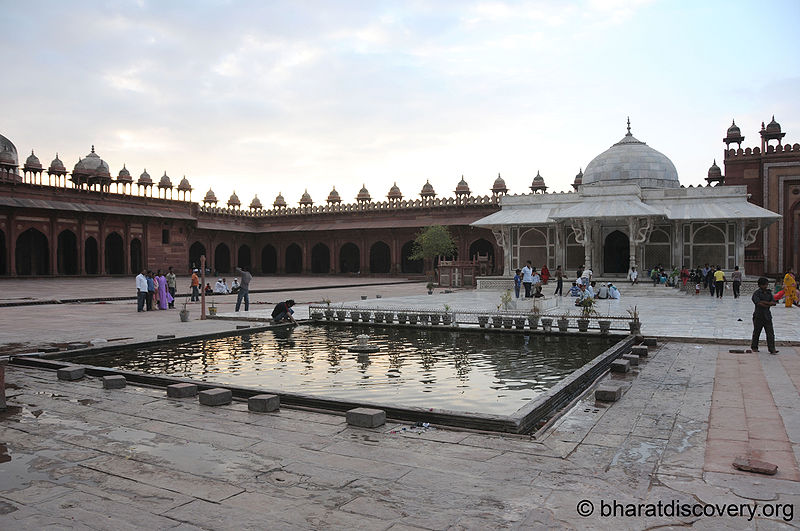 चित्र:Fatehpur-Sikri-Agra-80.jpg