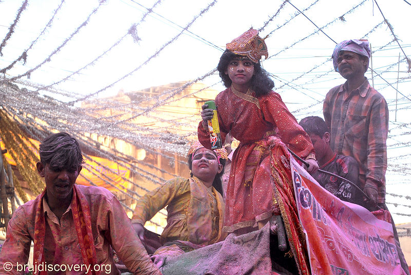 चित्र:Holi-Holigate-Mathura-4.jpg