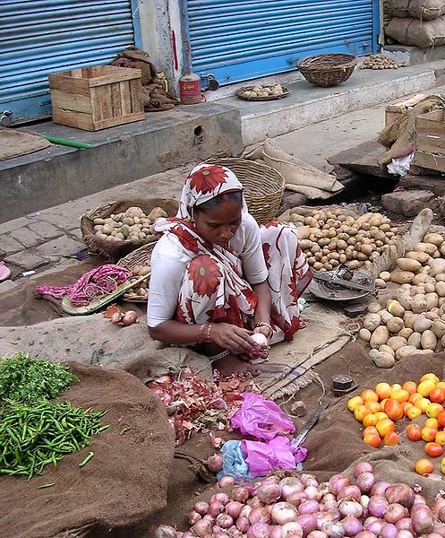 चित्र:Market-Varanasi-7.jpg
