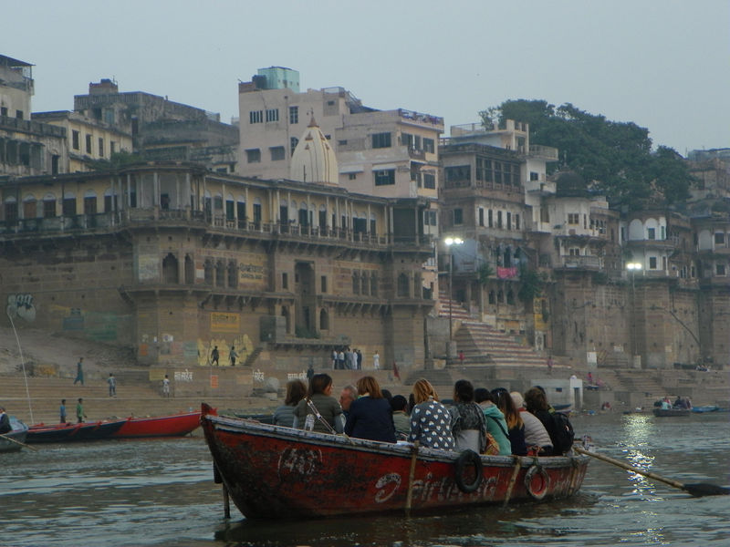 चित्र:Digpatya-Ghat -Varanasi.jpg