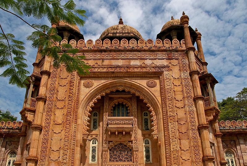 चित्र:Art-Gallery-Chennai.jpg