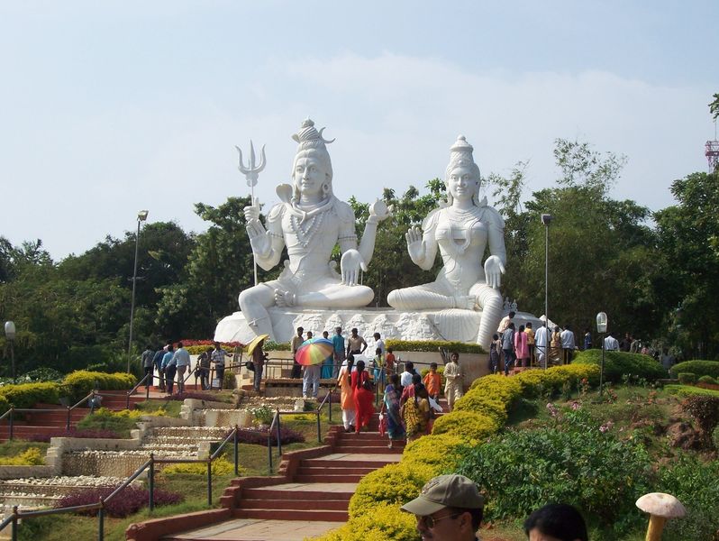 चित्र:Shiva-And-Parvati-At-Kailasagiri.jpg