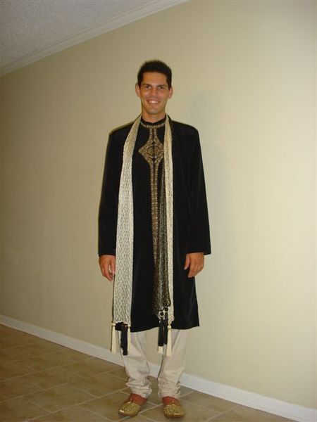 चित्र:Sherwani.jpg