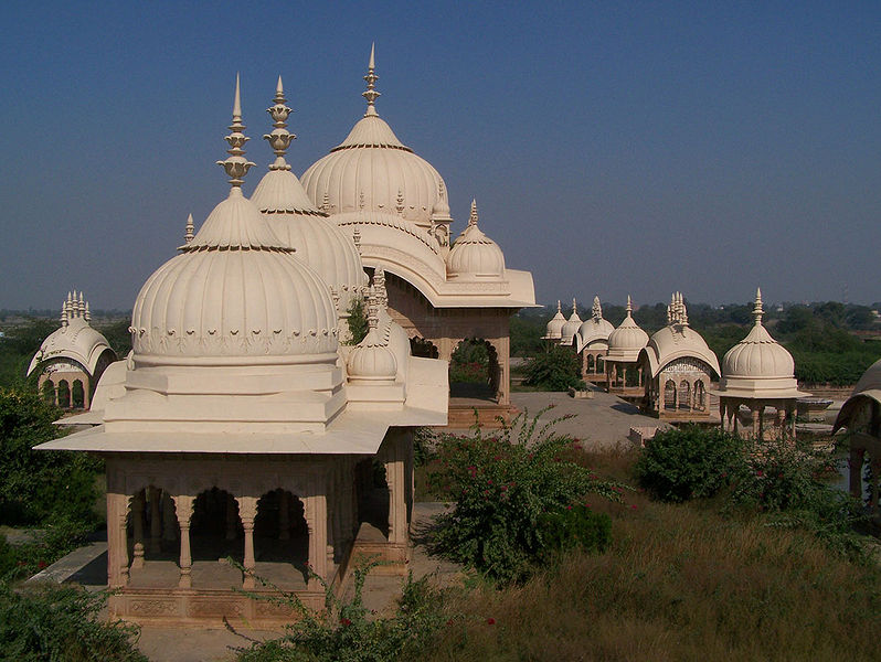 चित्र:Kusum-Sarovar-3.jpg
