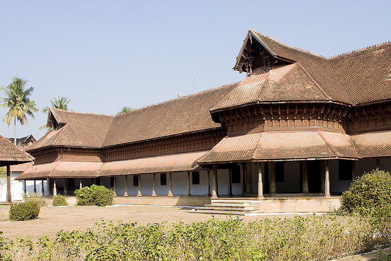 चित्र:Kuthiramalika-Palace-Museum-1.jpg