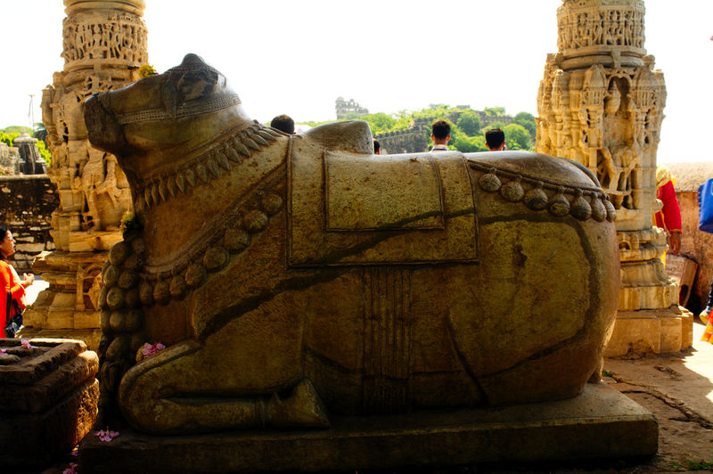 चित्र:Temple-of-Samadhisvara-2.jpg