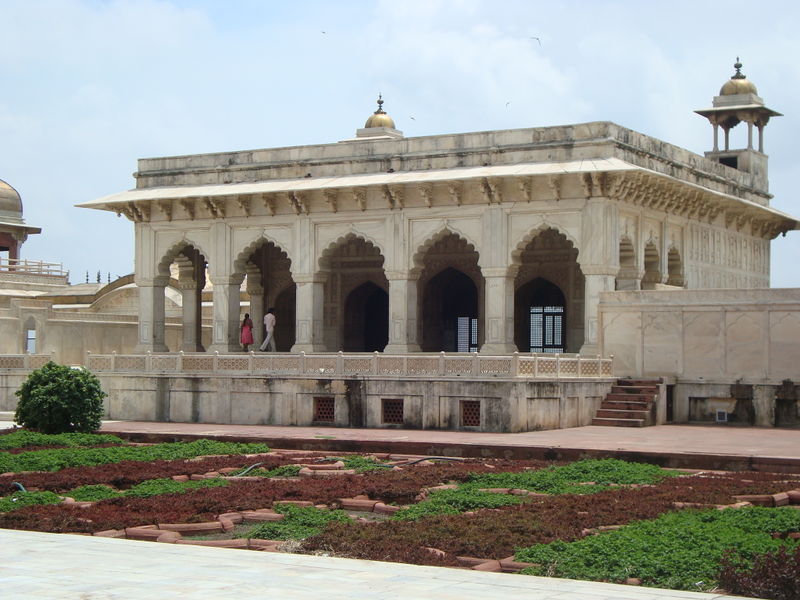 चित्र:Khas-Mahal-in-Agra-Fort.jpg