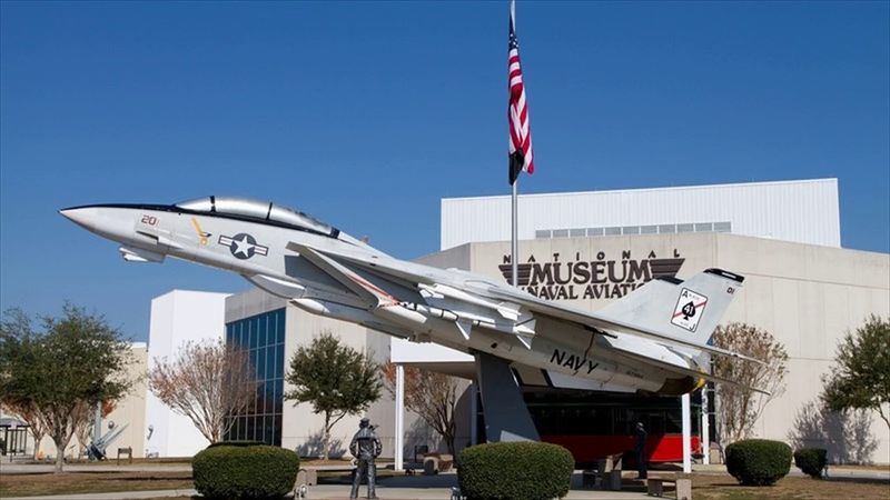 चित्र:Naval-Aviation-Museum-Goa.jpg