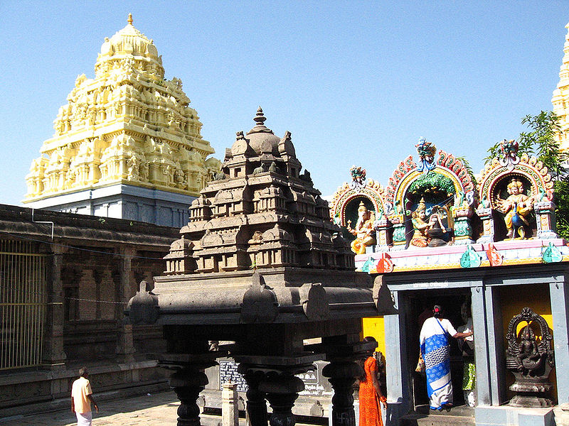 चित्र:Perumal-Temple-1.jpg