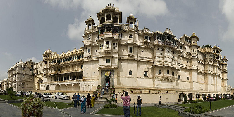 चित्र:City-Palace-Udaipur-1.jpg